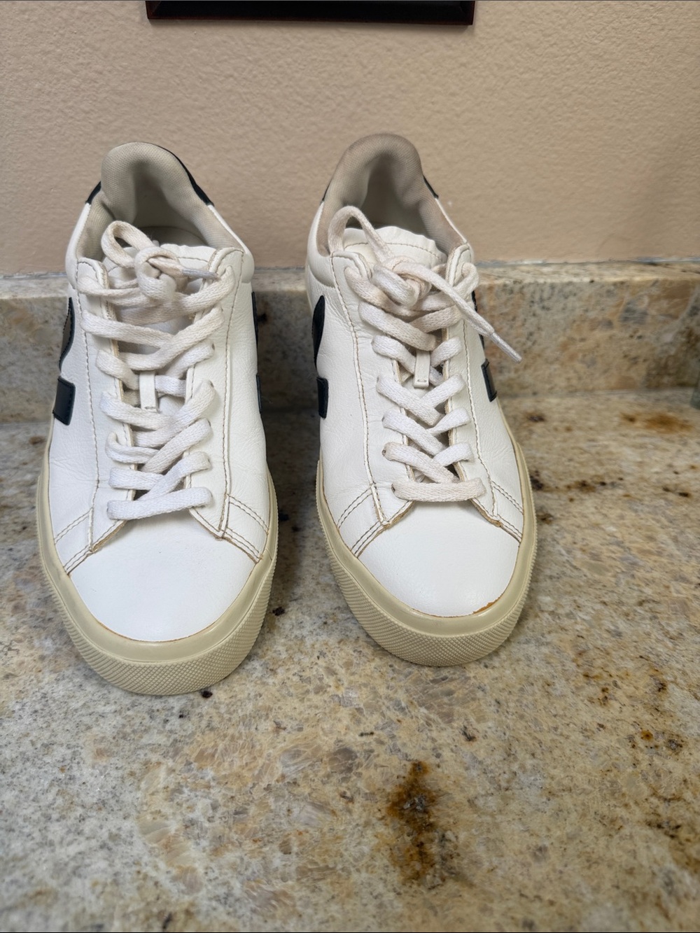 Veja Campo White Leather Sneakers with Black V Accent size 8 - 39 - Picture 8 of 10